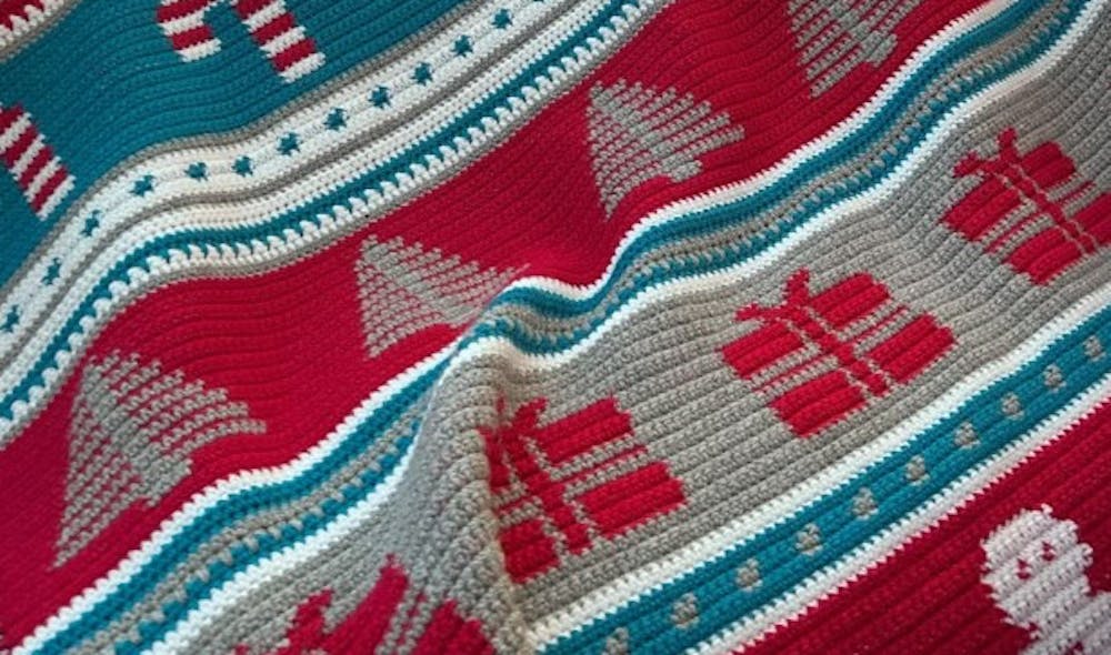 Cuddle up with Christmas crochet blanket patterns